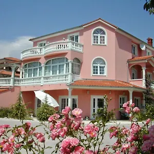 Gostinjska kuća Vera, Fazana